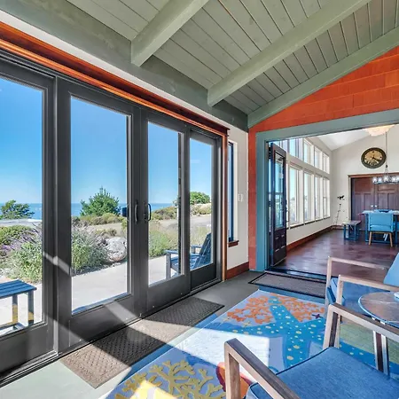 Dream Weaver House With Hot Tub And Ocean View!